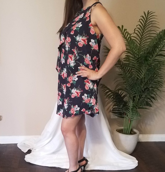 Sugarlips Charlene Ruffle Dresses - Picture 3 of 4